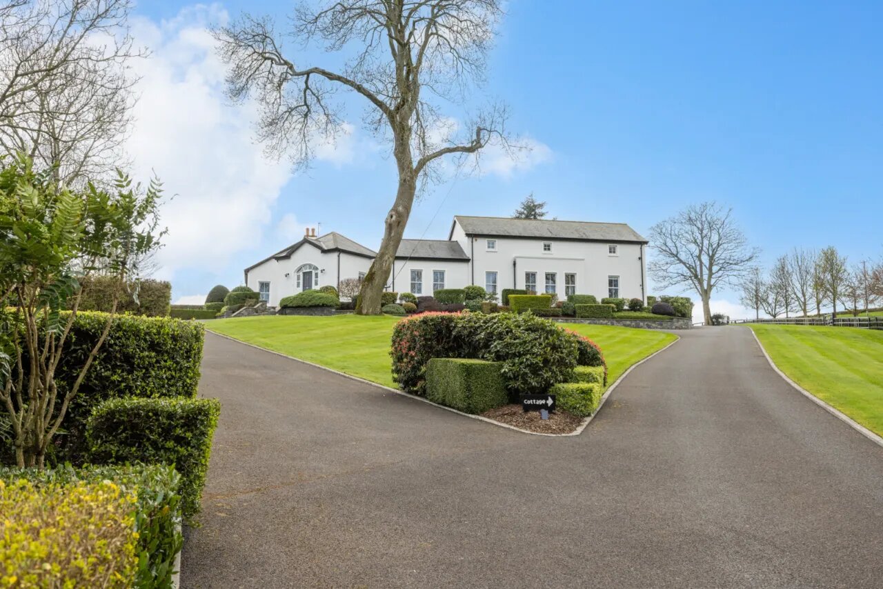 Ashbrook, 45 New Line, Dundonald, Belfast, County Down, BT16 1UU