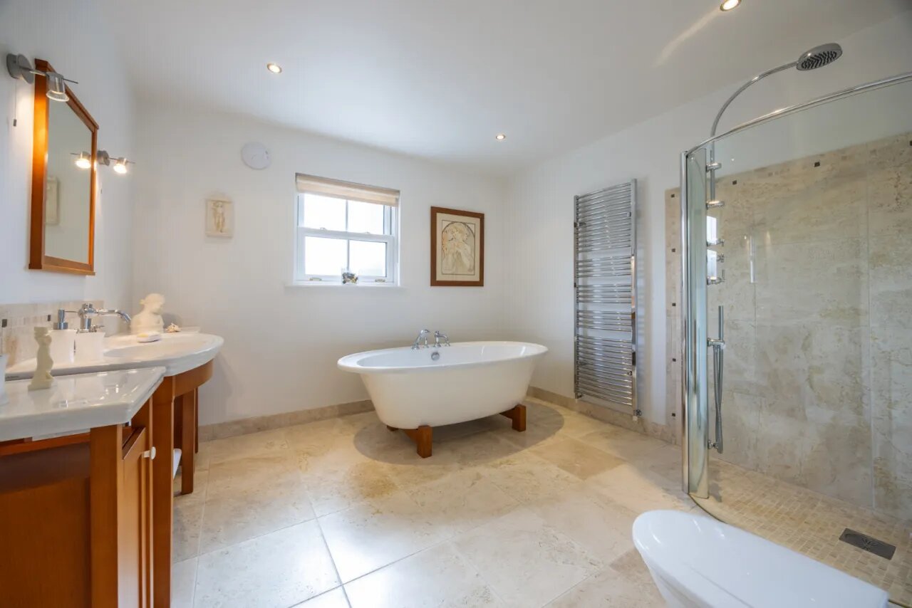 Ashbrook, 45 New Line, Dundonald, Belfast, County Down, BT16 1UU