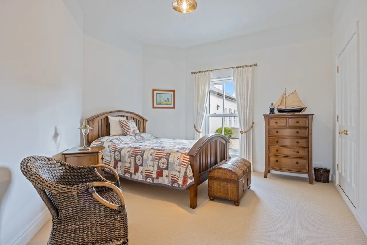 Ashbrook, 45 New Line, Dundonald, Belfast, County Down, BT16 1UU
