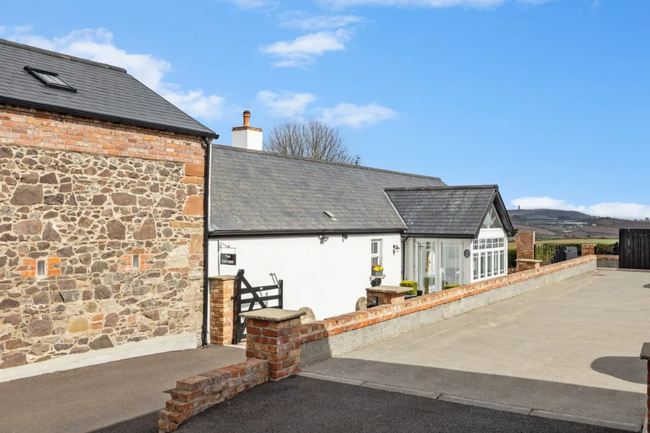 Ashbrook, 45 New Line, Dundonald, Belfast, County Down, BT16 1UU
