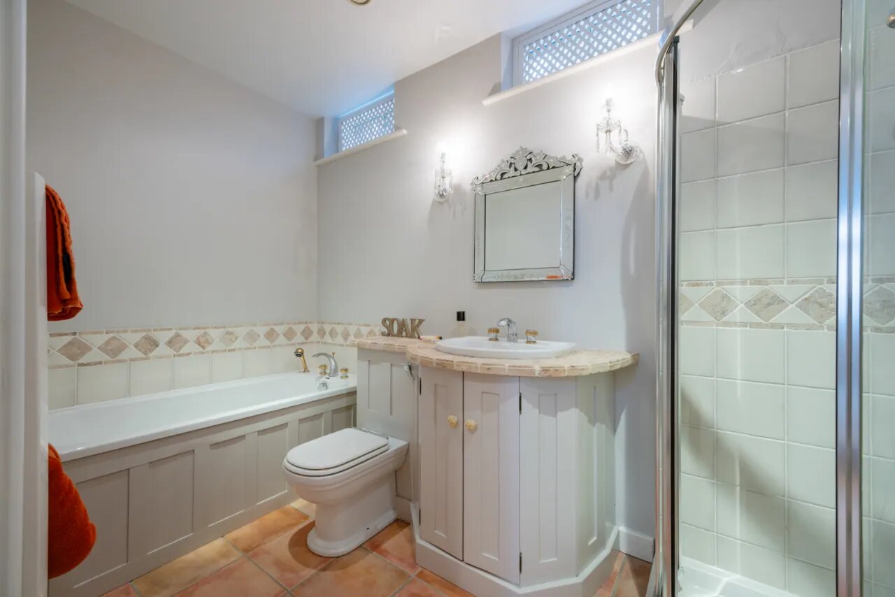 Ivy Lodge, 22 Circular Road West, Cultra, Holywood, County Down, BT18 0AX