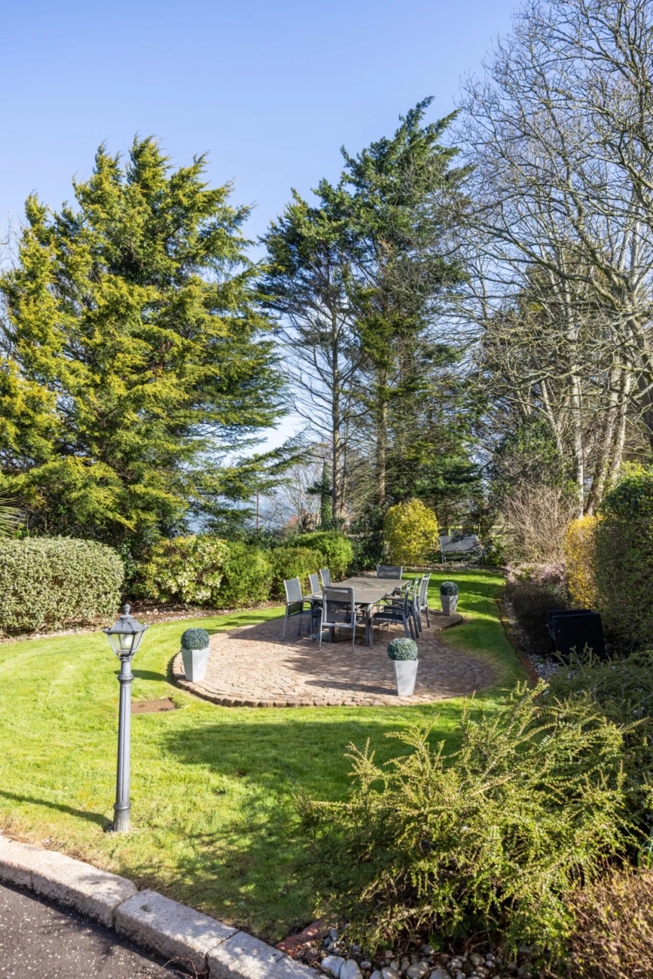 Ivy Lodge, 22 Circular Road West, Cultra, Holywood, County Down, BT18 0AX