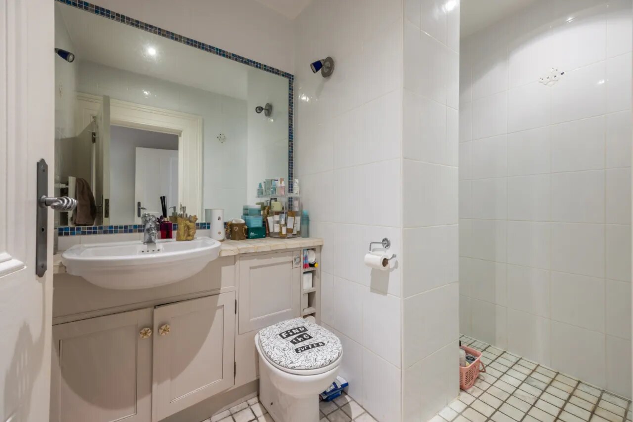 Ivy Lodge, 22 Circular Road West, Cultra, Holywood, County Down, BT18 0AX