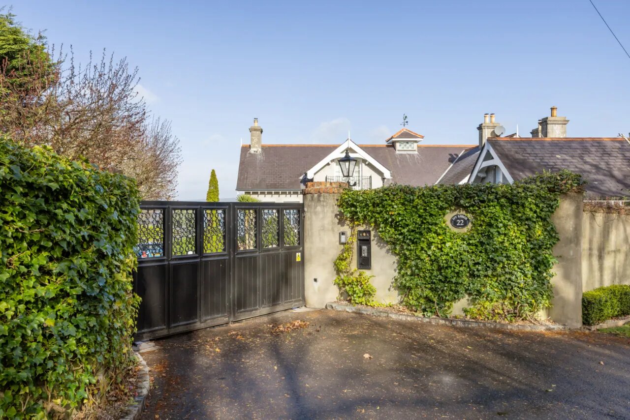 Ivy Lodge, 22 Circular Road West, Cultra, Holywood, County Down, BT18 0AX