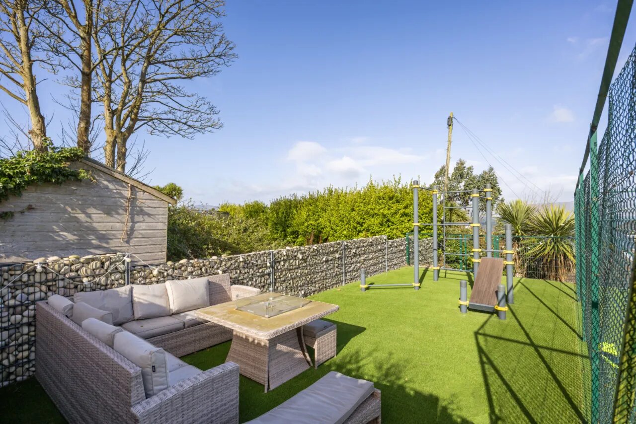 Ivy Lodge, 22 Circular Road West, Cultra, Holywood, County Down, BT18 0AX