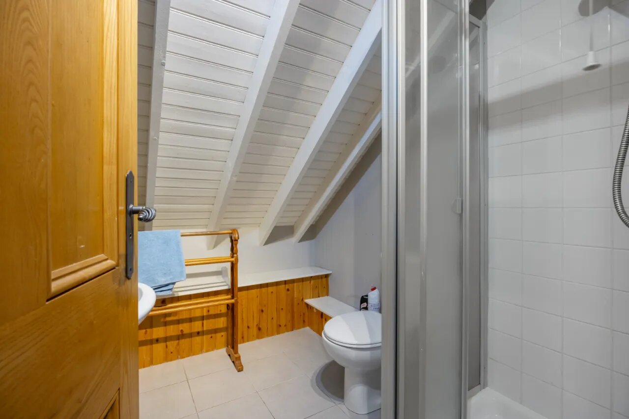 Ivy Lodge, 22 Circular Road West, Cultra, Holywood, County Down, BT18 0AX