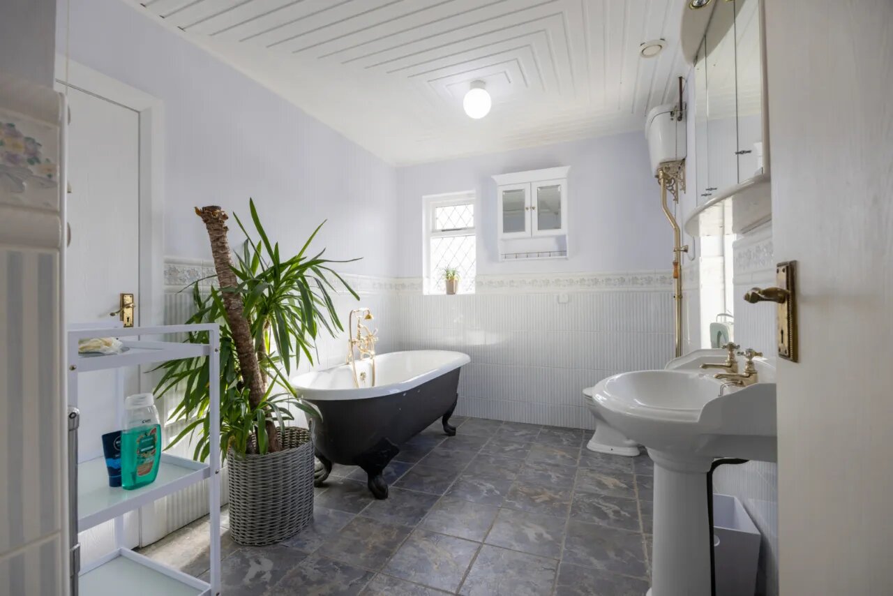 17 Old Cultra Road, Cultra, Holywood, County Down, BT18 0AE