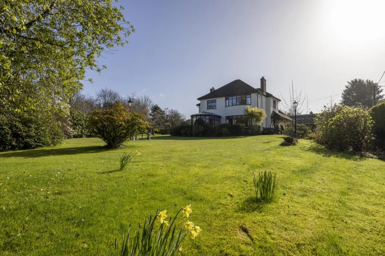 17 Old Cultra Road, Cultra, Holywood, County Down, BT18 0AE