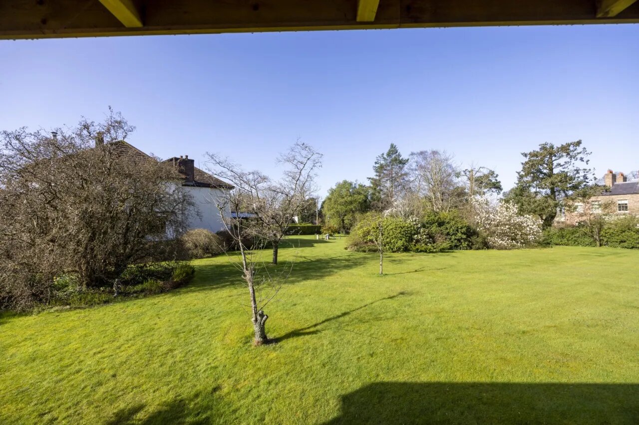 17 Old Cultra Road, Cultra, Holywood, County Down, BT18 0AE