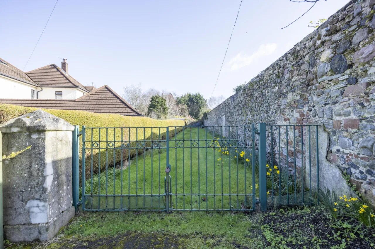 17 Old Cultra Road, Cultra, Holywood, County Down, BT18 0AE