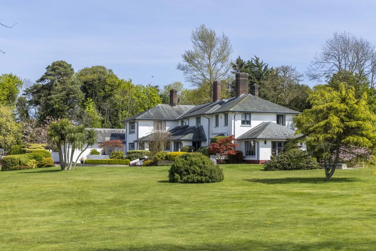 'Killymard', 17 Circular Road East, Cultra, Holywood, County Down, BT18 0HA