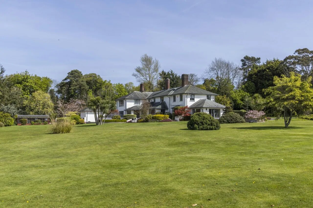 'Killymard', 17 Circular Road East, Cultra, Holywood, County Down, BT18 0HA
