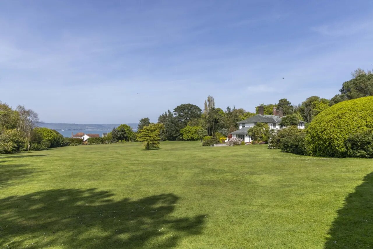 'Killymard', 17 Circular Road East, Cultra, Holywood, County Down, BT18 0HA