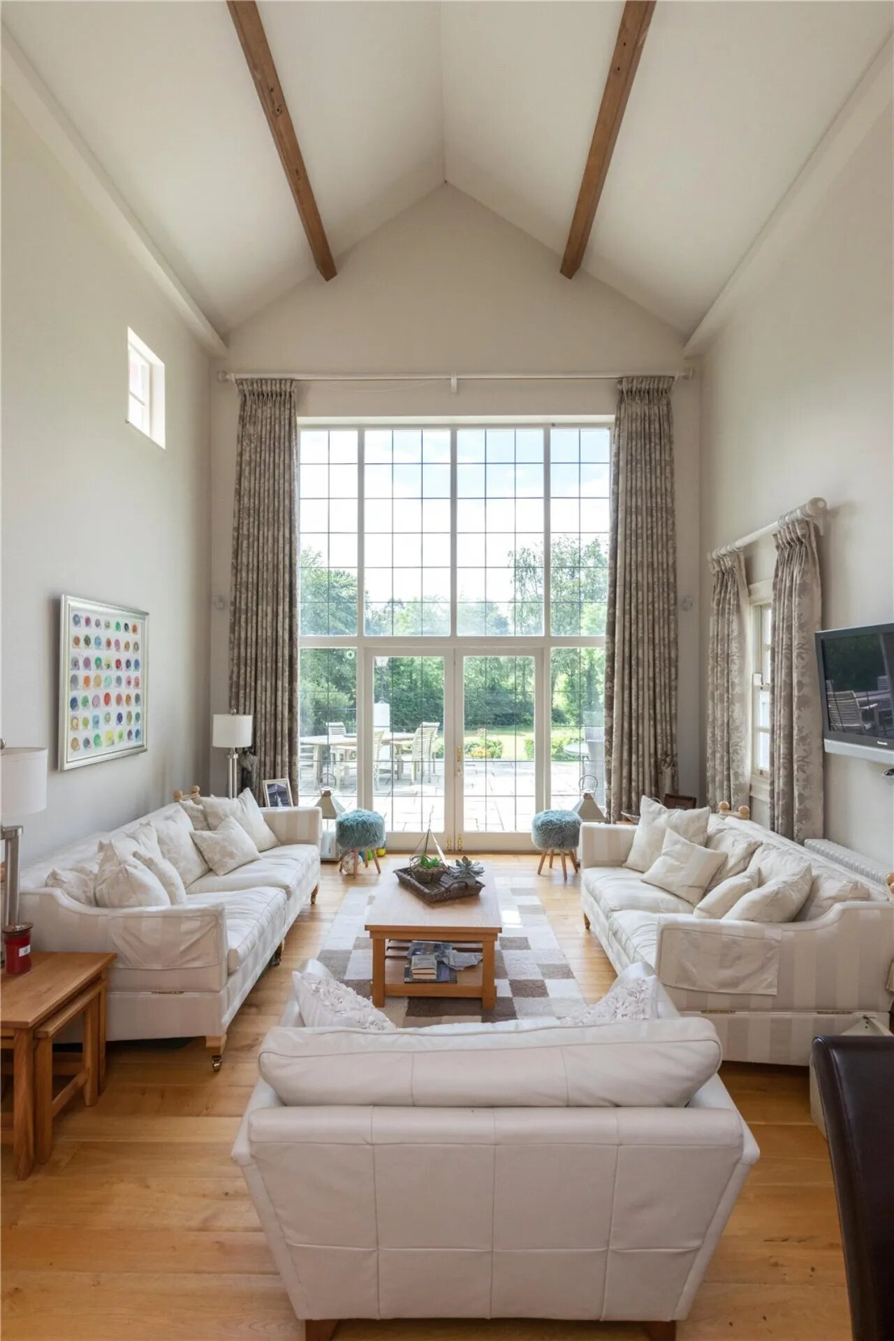 Ballyaughlis Lodge, 238 Ballylesson Road, Drumbo, BT27 5TS