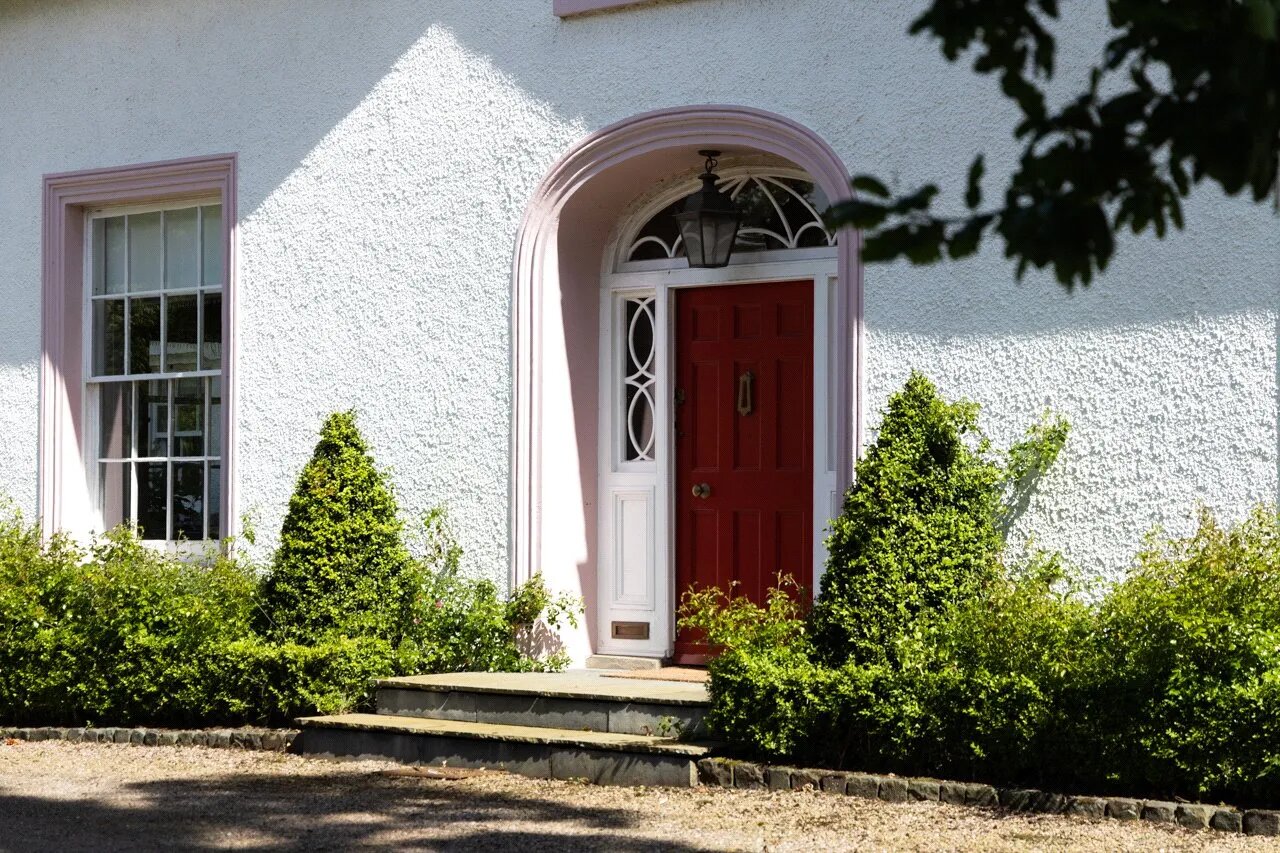 Ballyaughlis Lodge, 238 Ballylesson Road, Drumbo, BT27 5TS