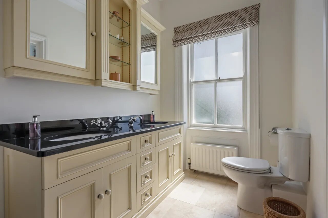Slinden House, 21 Station Road, Holywood, County Down, BT18 0BP