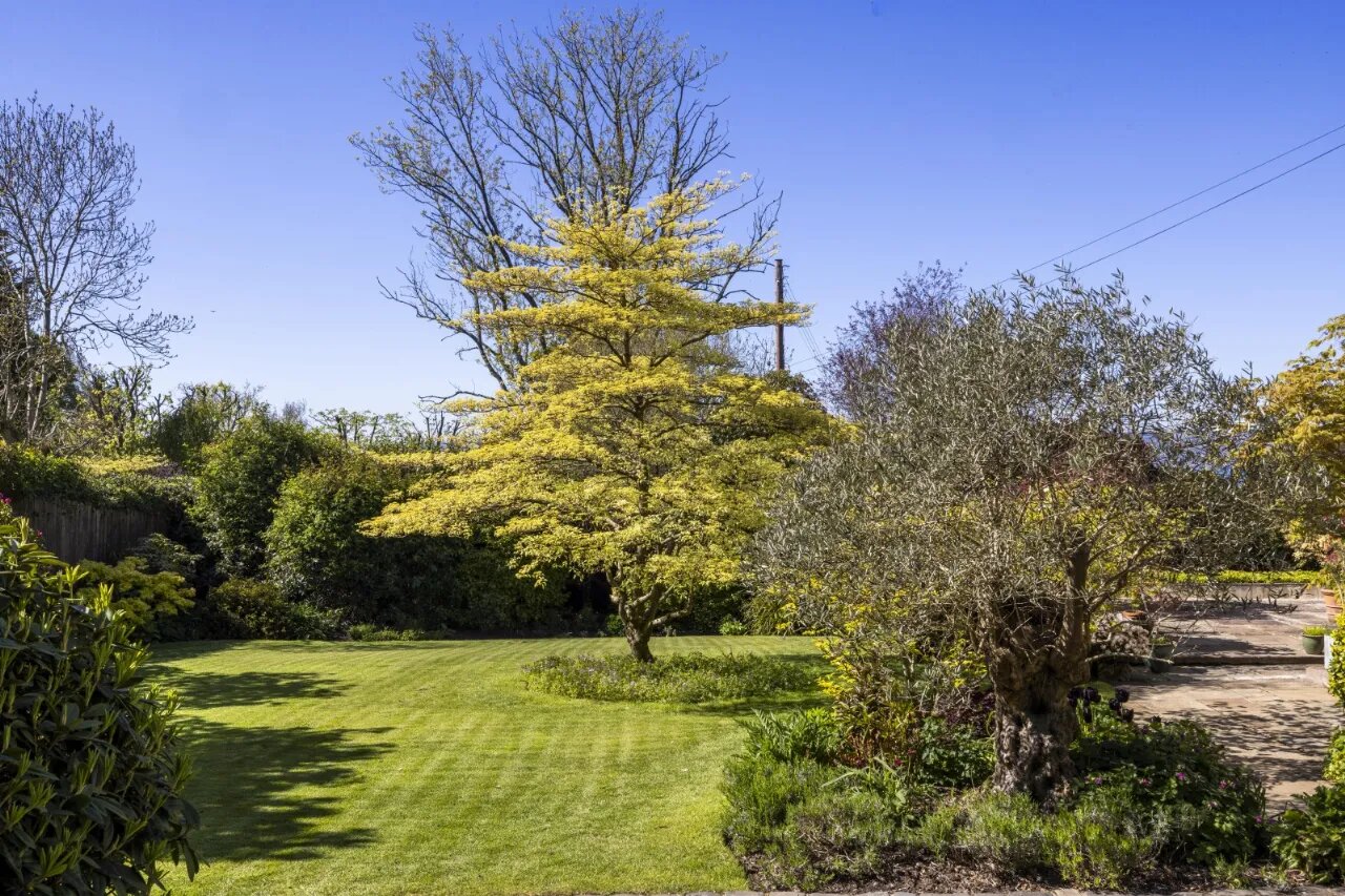 Slinden House, 21 Station Road, Holywood, County Down, BT18 0BP