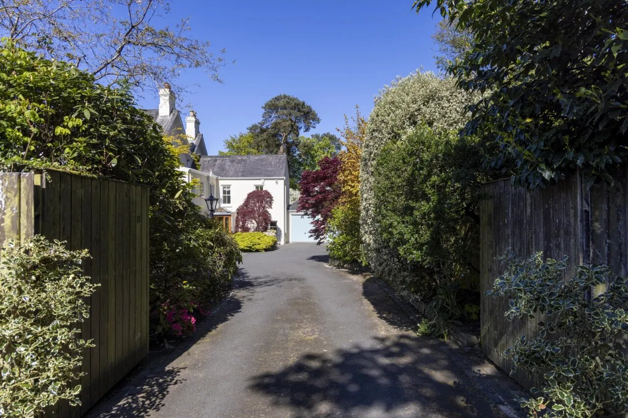 Slinden House, 21 Station Road, Holywood, County Down, BT18 0BP