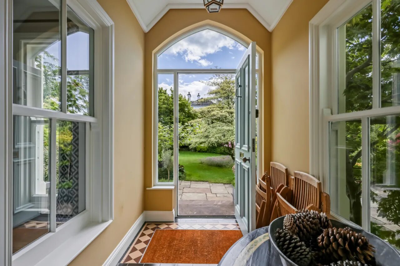 Slinden House, 21 Station Road, Holywood, County Down, BT18 0BP