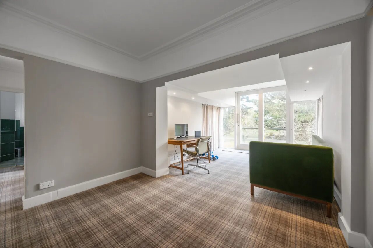 8 Clanbrassil Road, Holywood, County Down, BT18 0AR