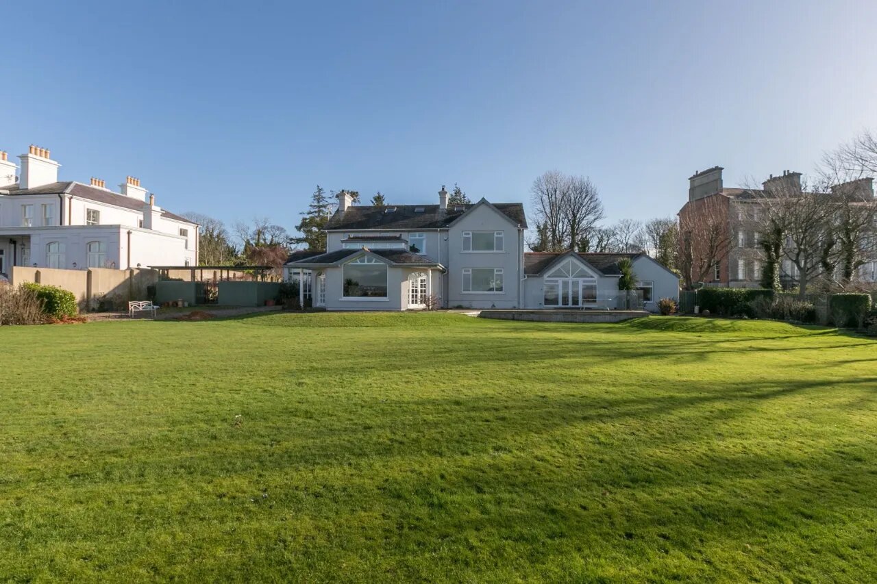 8 Clanbrassil Road, Holywood, County Down, BT18 0AR