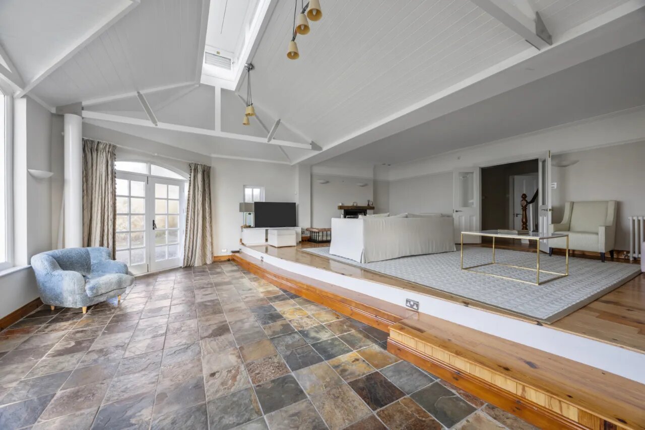 8 Clanbrassil Road, Holywood, County Down, BT18 0AR