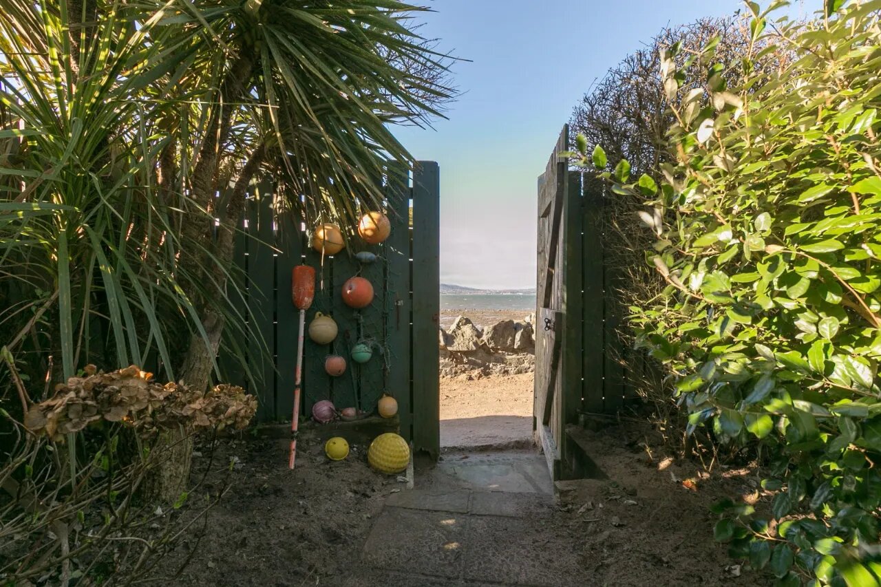 8 Clanbrassil Road, Holywood, County Down, BT18 0AR