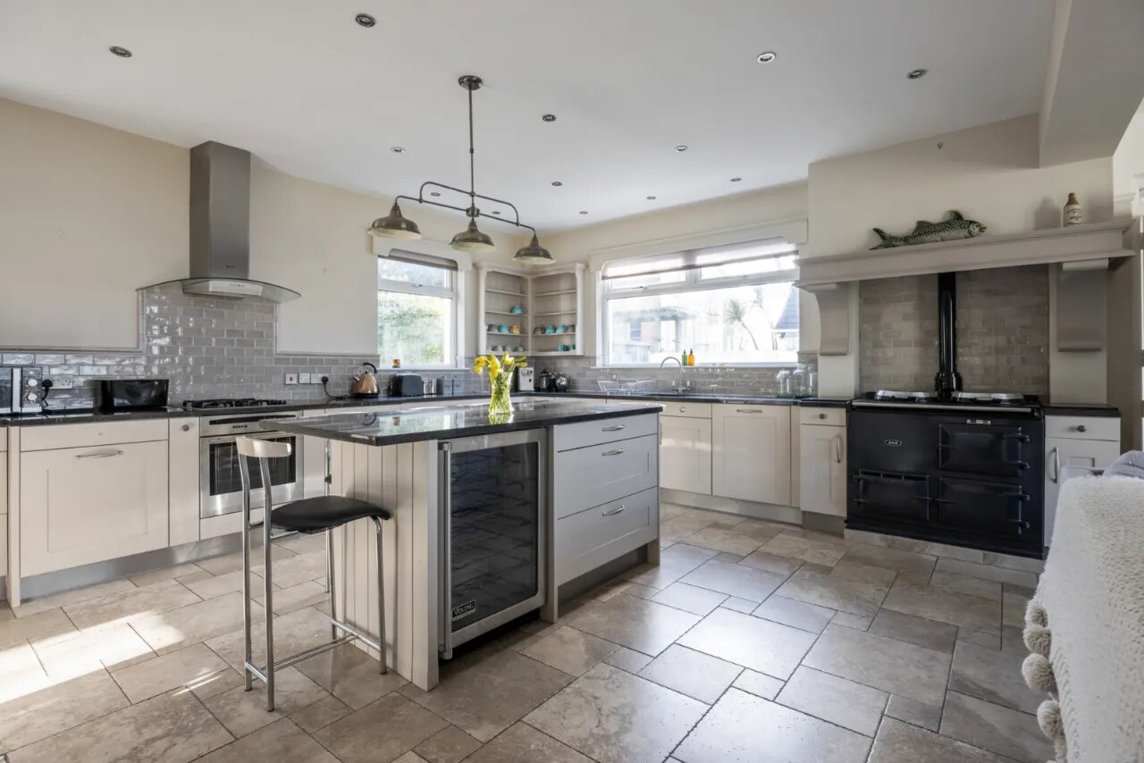 8 Clanbrassil Road, Holywood, County Down, BT18 0AR