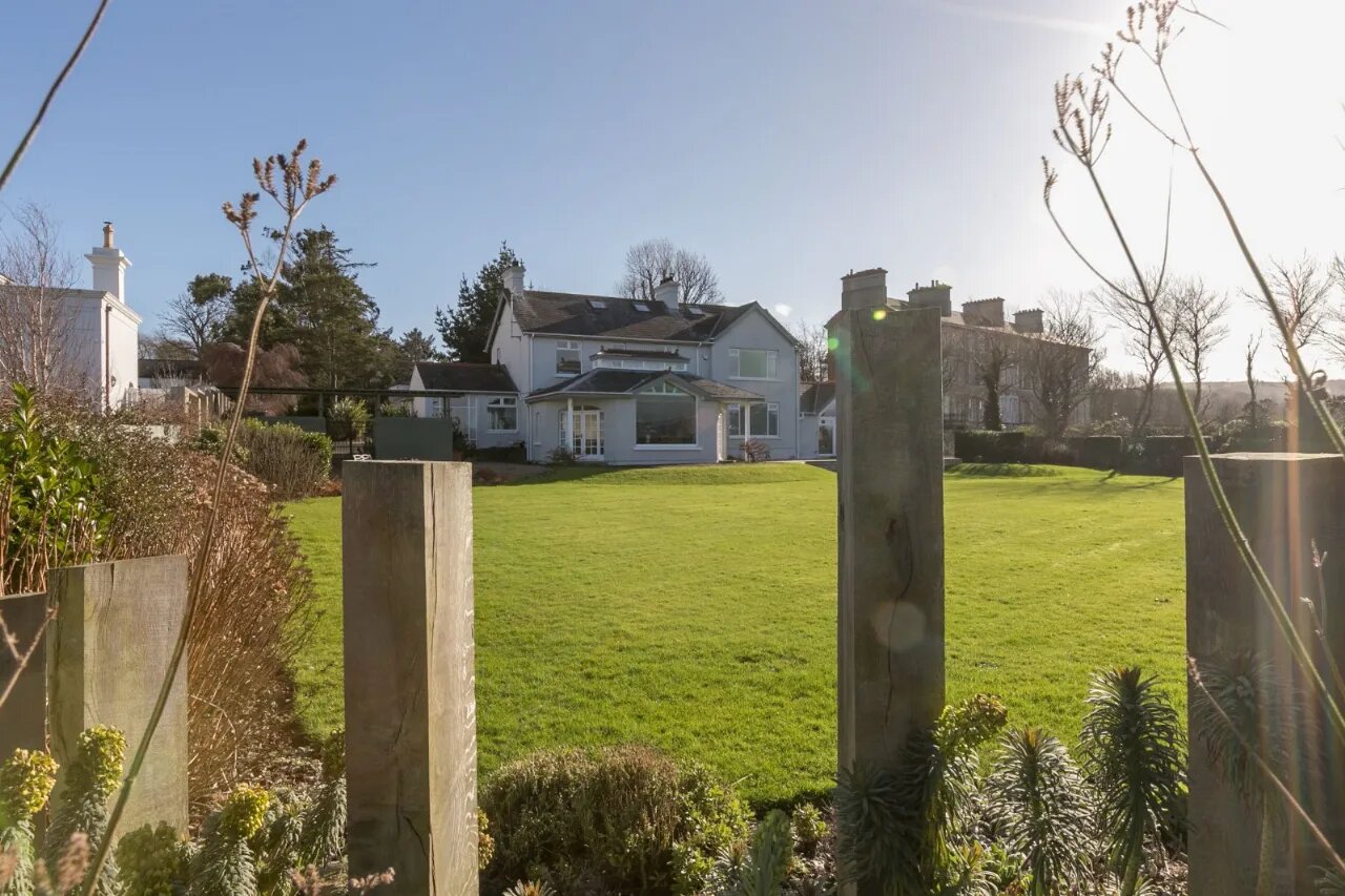 8 Clanbrassil Road, Holywood, County Down, BT18 0AR