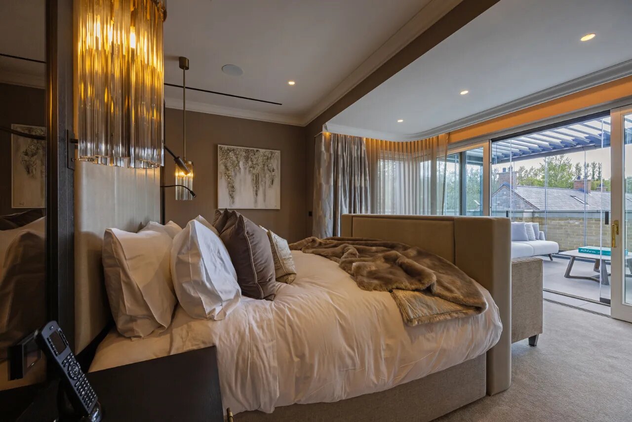 Penthouse Apt 18 The Mansion House, Ardavon Estate, Glen Road, Cultra, BT18
