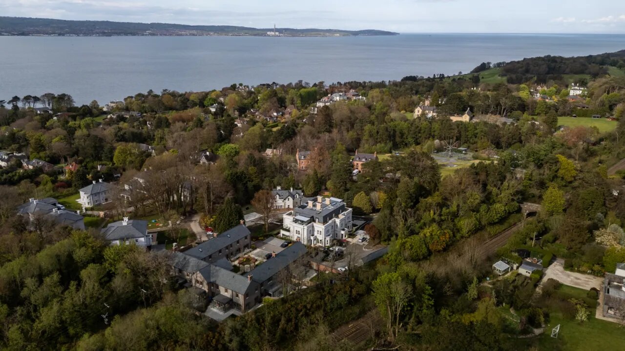 Penthouse Apt 18 The Mansion House, Ardavon Estate, Glen Road, Cultra, BT18