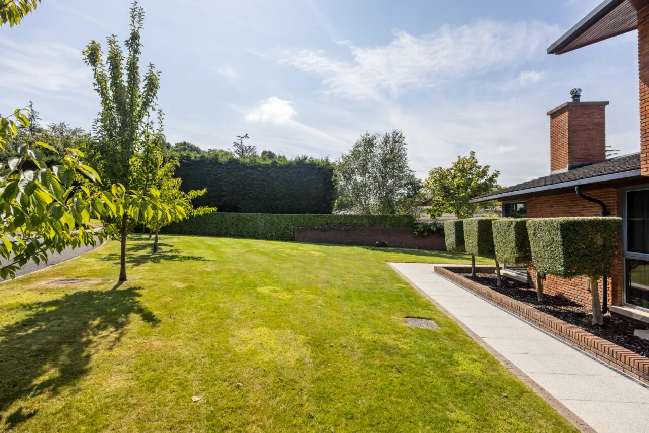 4 Ballymenoch Lane, Holywood, County Down, BT18 0EF