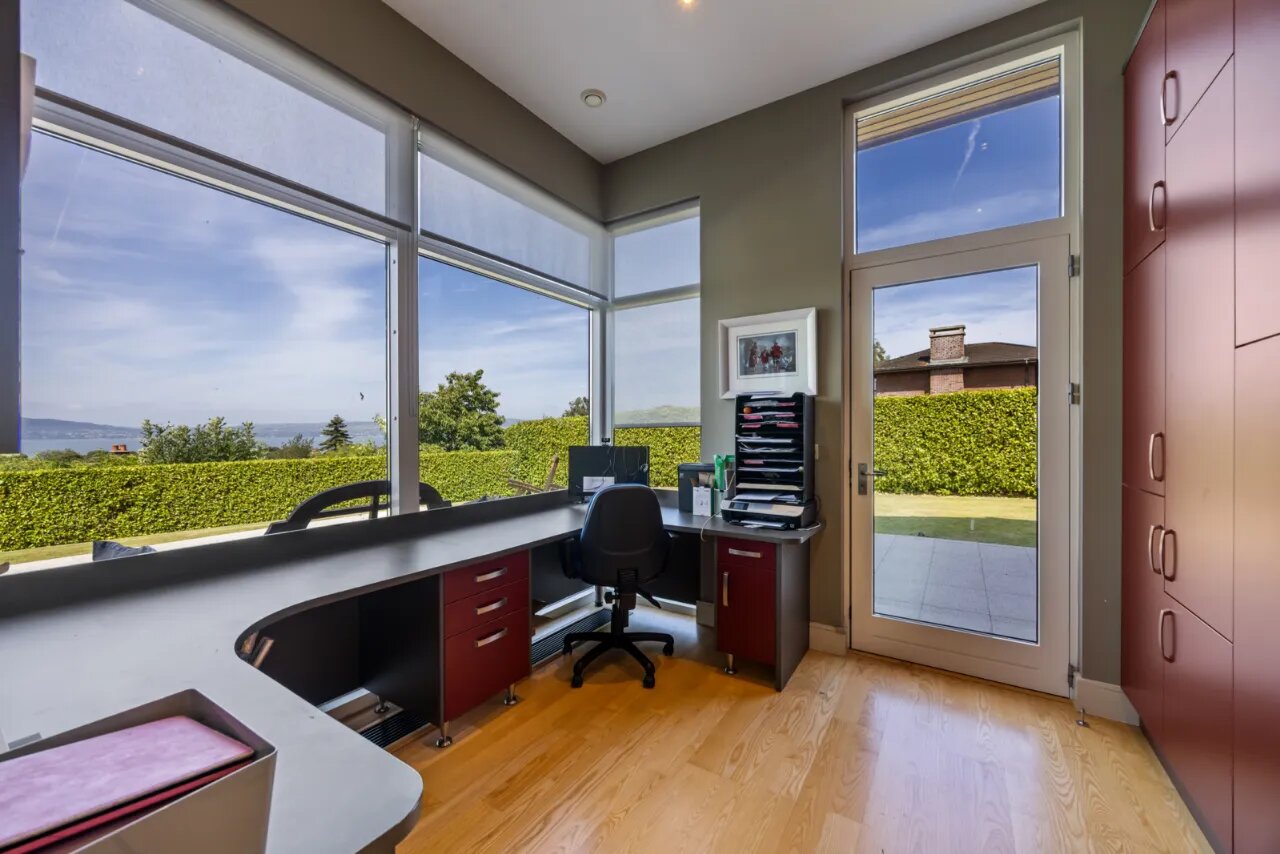 4 Ballymenoch Lane, Holywood, County Down, BT18 0EF