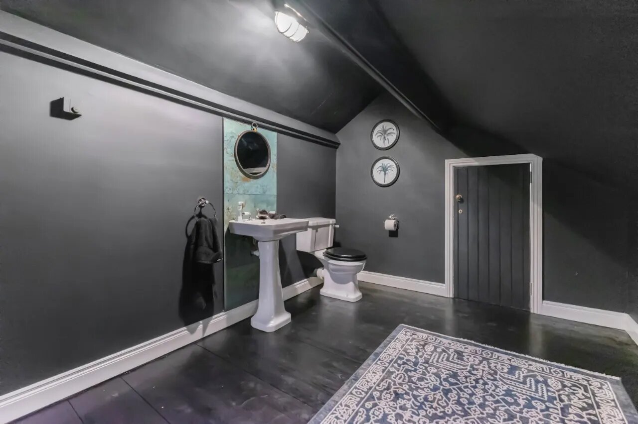 Greenmount, 205 Bangor Road, Holywood, County Down, BT18 0JG