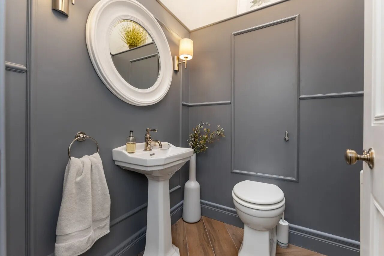 Greenmount, 205 Bangor Road, Holywood, County Down, BT18 0JG