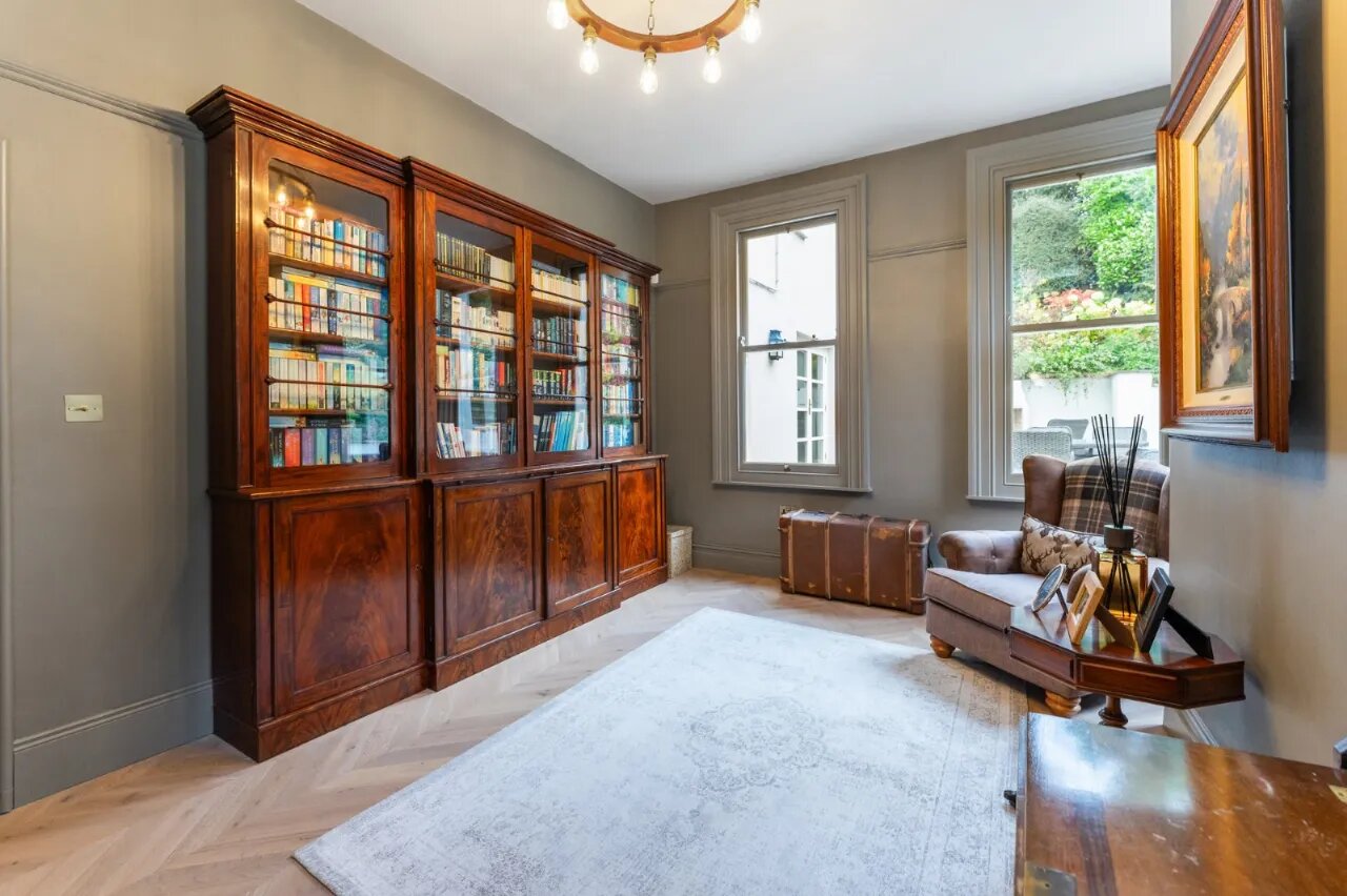 Greenmount, 205 Bangor Road, Holywood, County Down, BT18 0JG