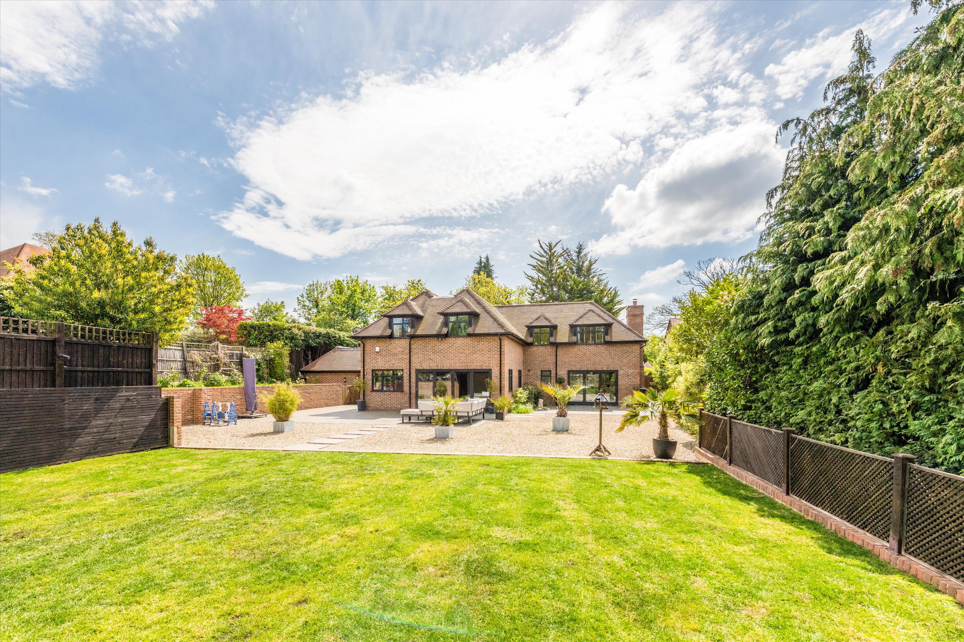 Milton Avenue, Badgers Mount, Sevenoaks, Kent TN14