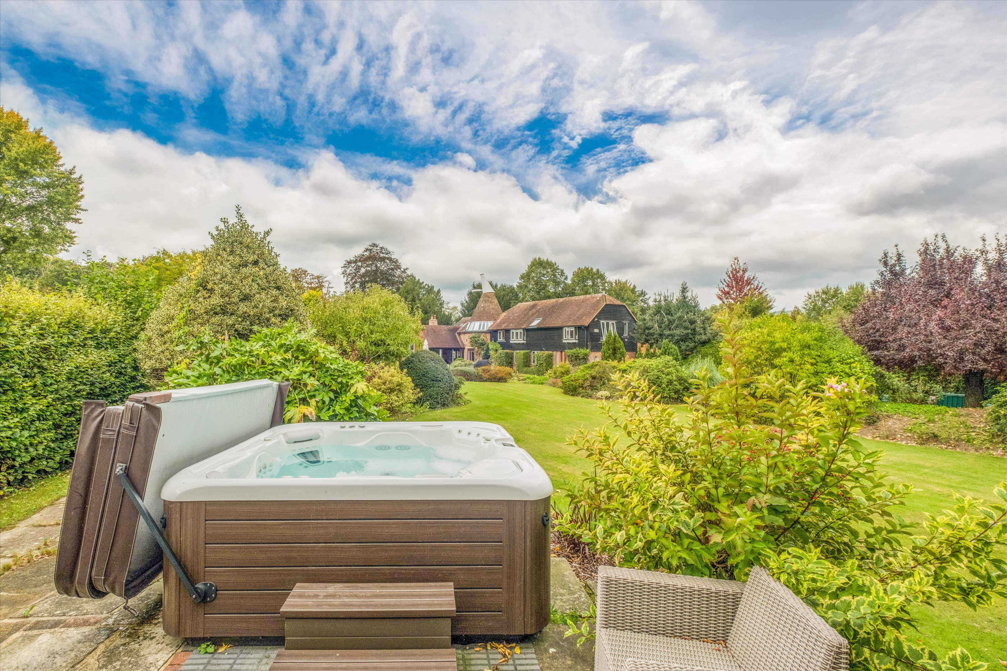 Elliotts Lane, Brasted, Westerham, Kent, TN16