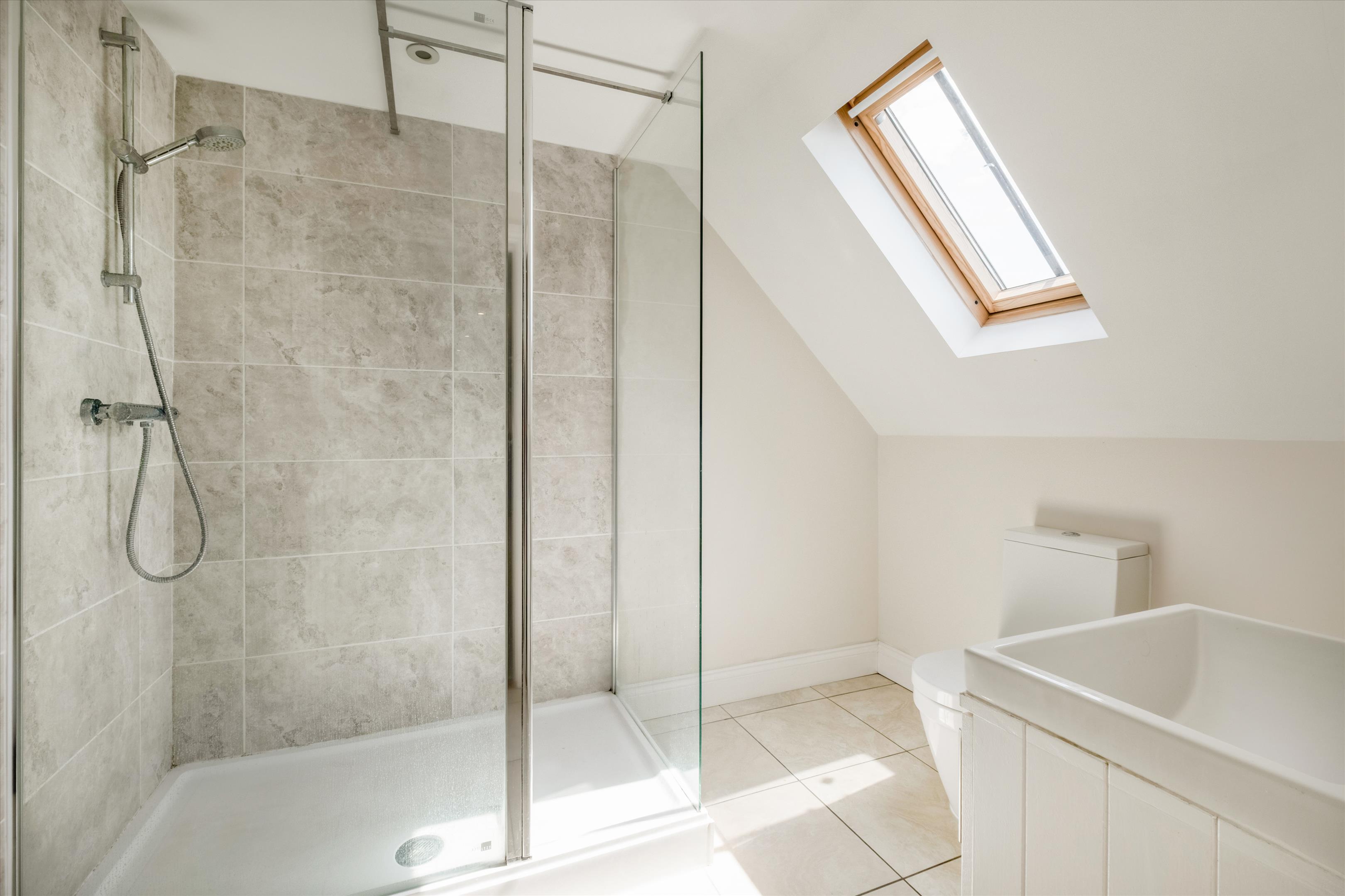 Valley Road, Fawkham, Longfield, Kent DA3