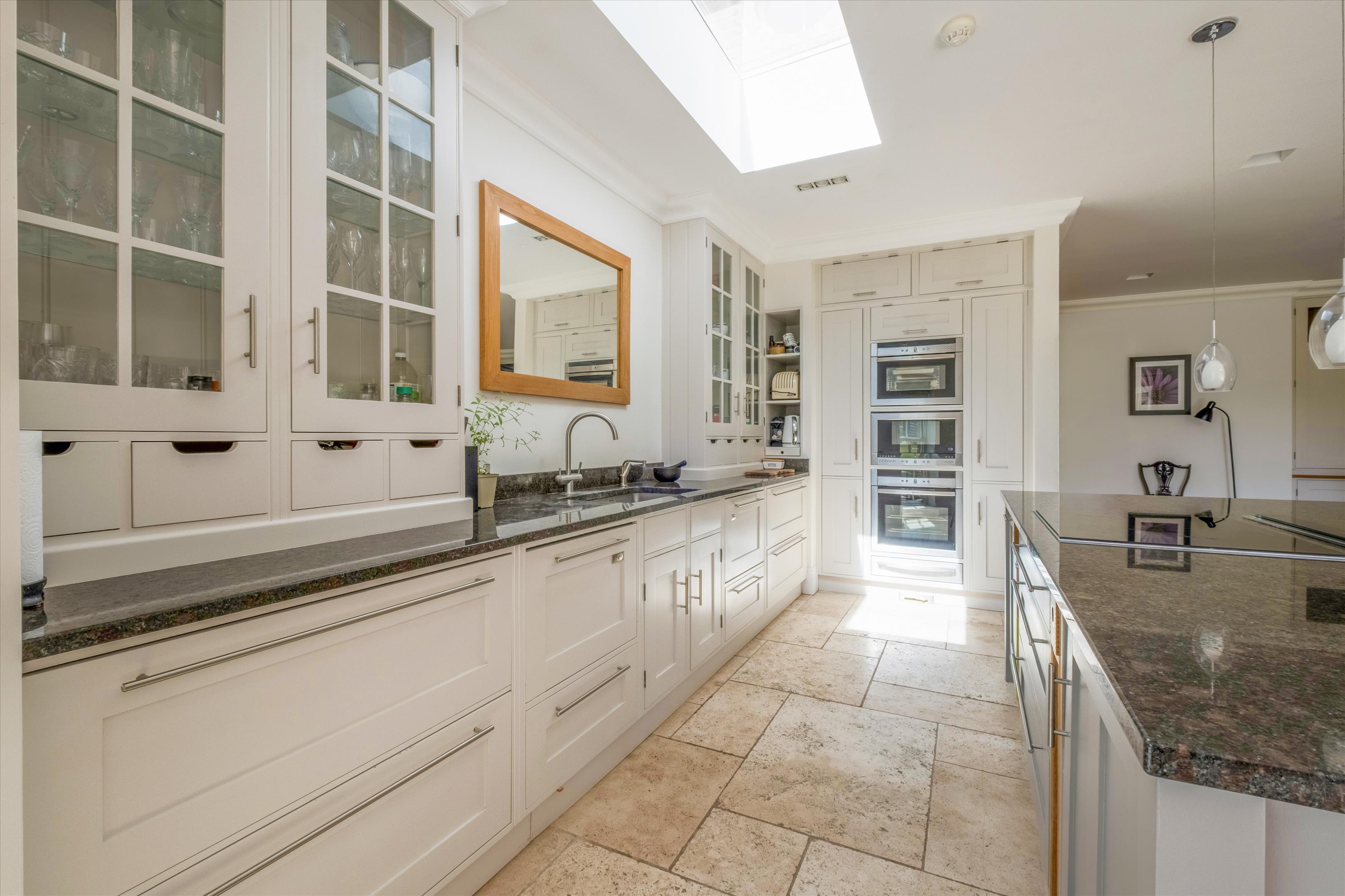 Valley Road, Fawkham, Longfield, Kent DA3