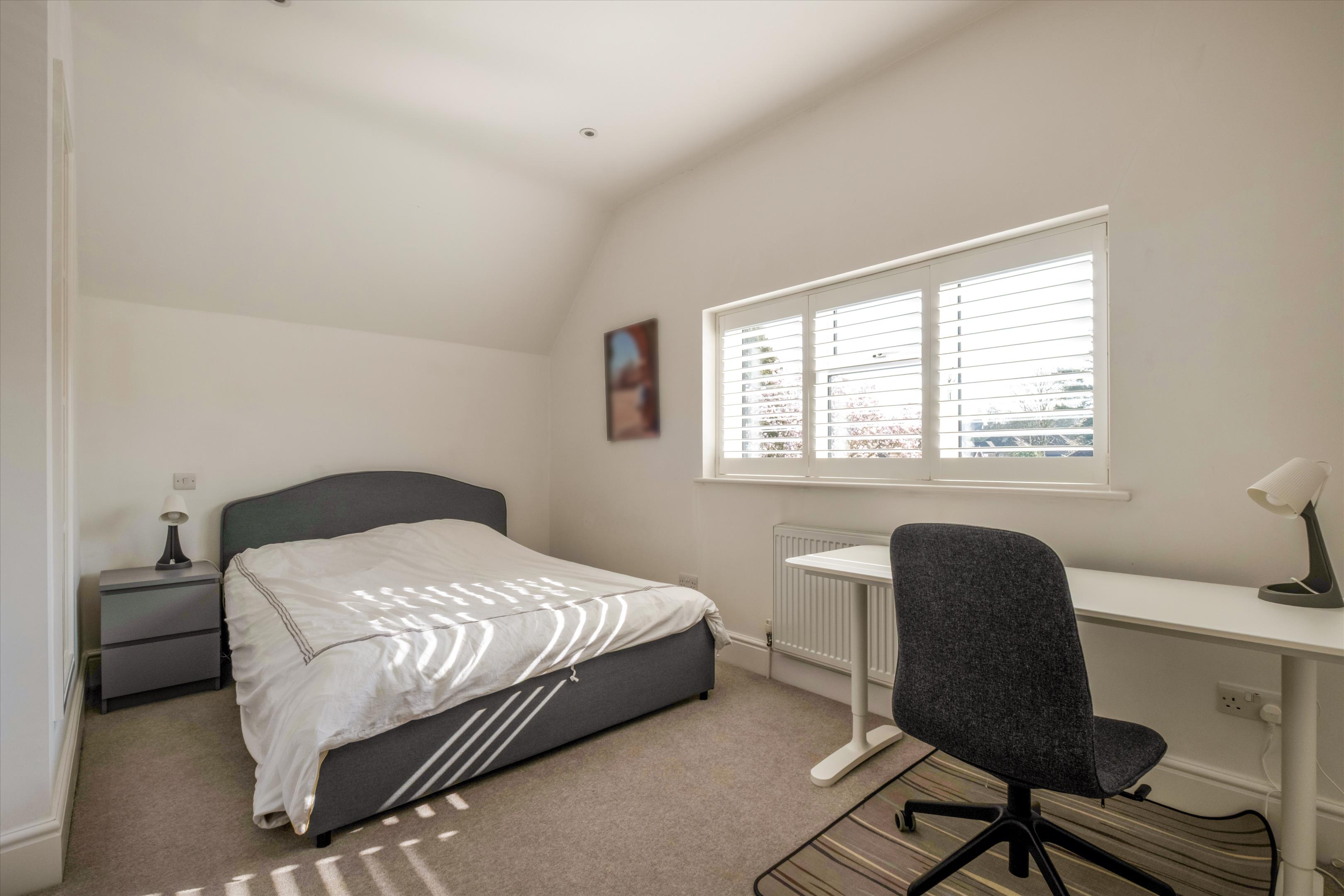 Plymouth Drive, Sevenoaks, Kent TN13