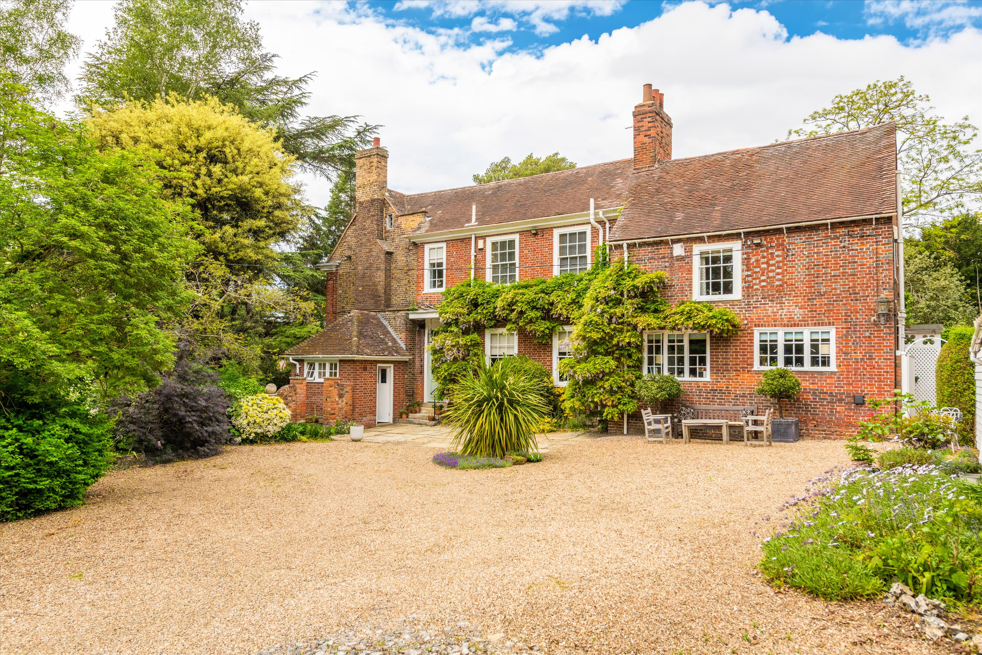 Holmesdale Road, South Darenth, Dartford, Kent DA4