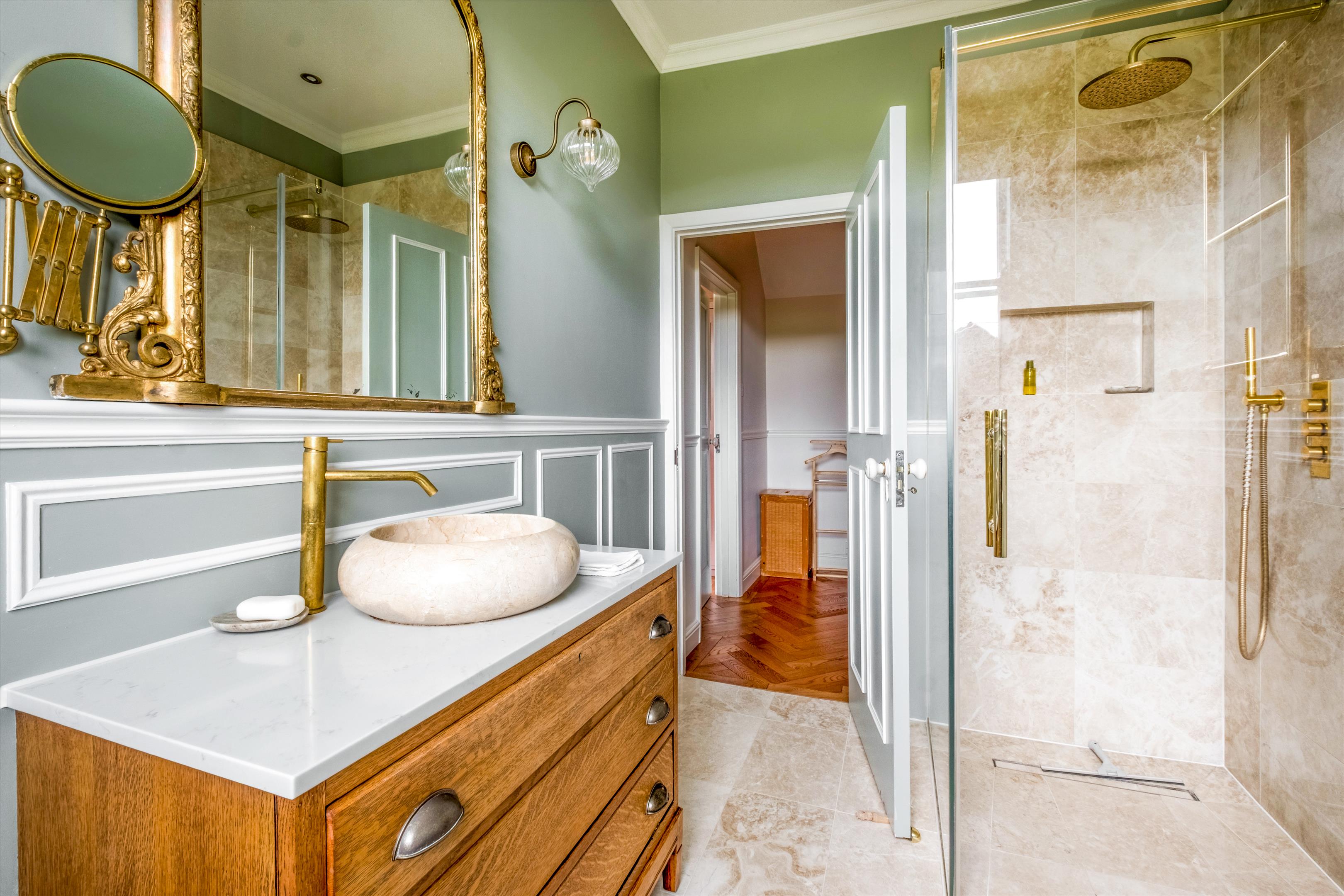 Underriver House Road, Underriver, Sevenoaks, Kent TN15