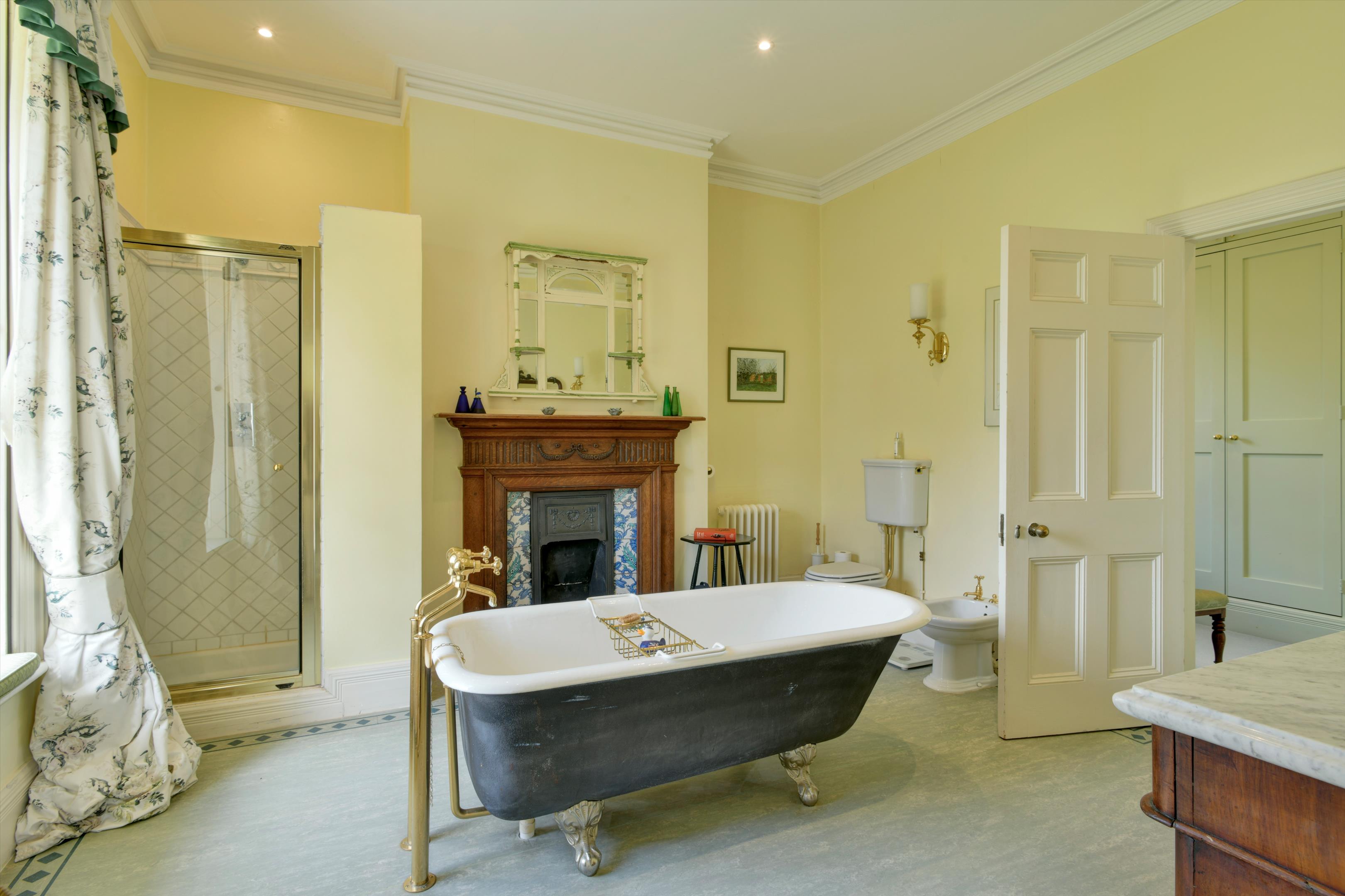 Holwell, Sherborne, Dorset, DT9