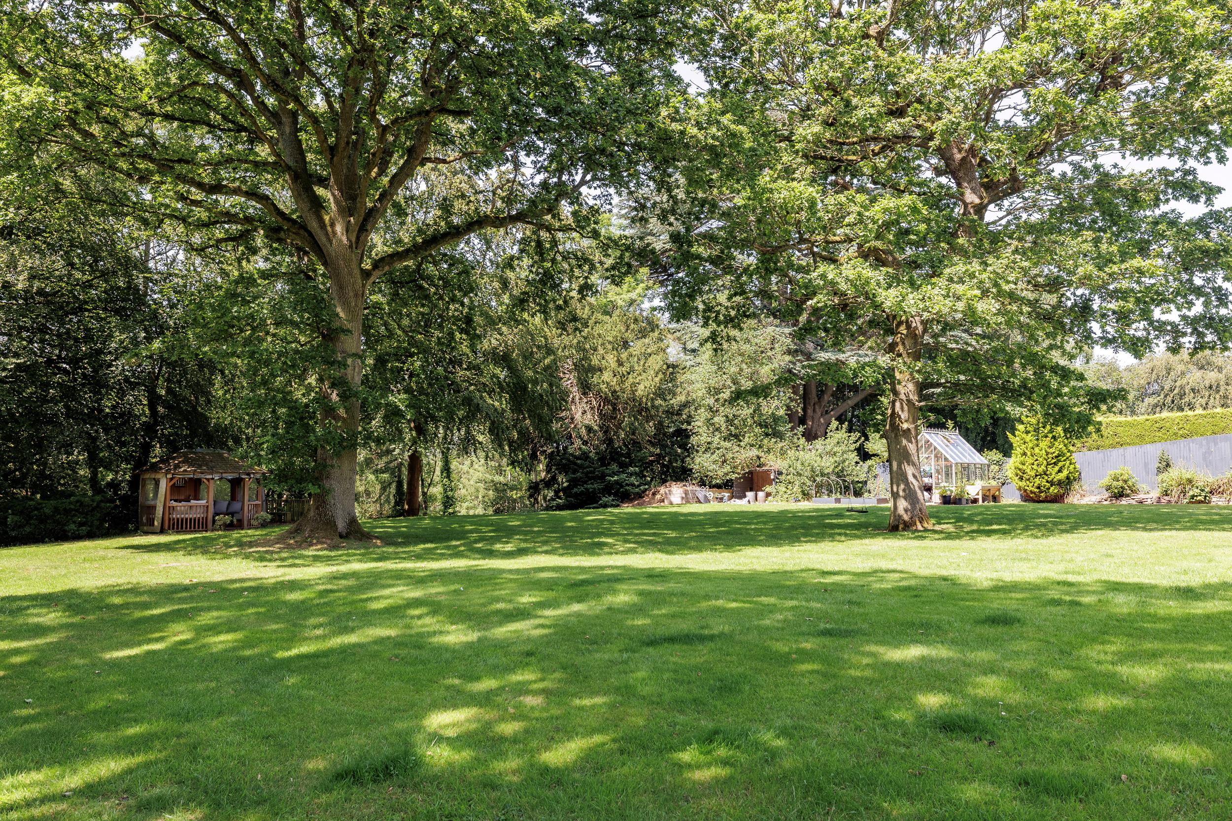Ribwood, 3 Caynham Woods, Caynham, Ludlow, Shropshire SY8