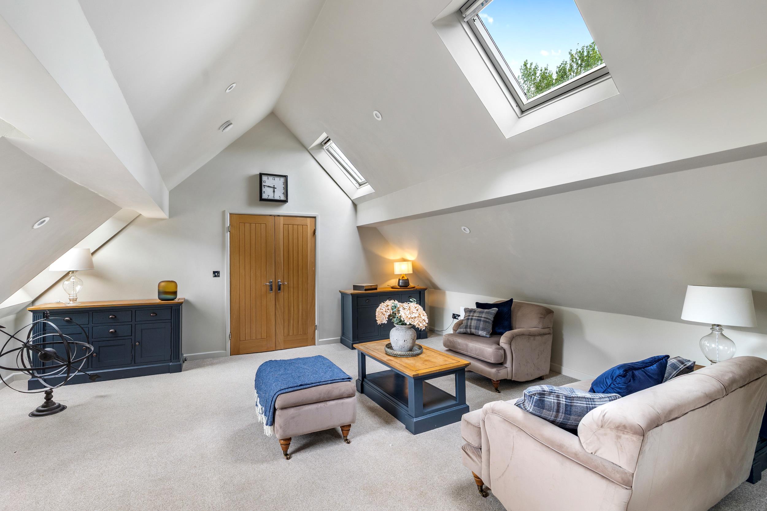 Ribwood, 3 Caynham Woods, Caynham, Ludlow, Shropshire SY8