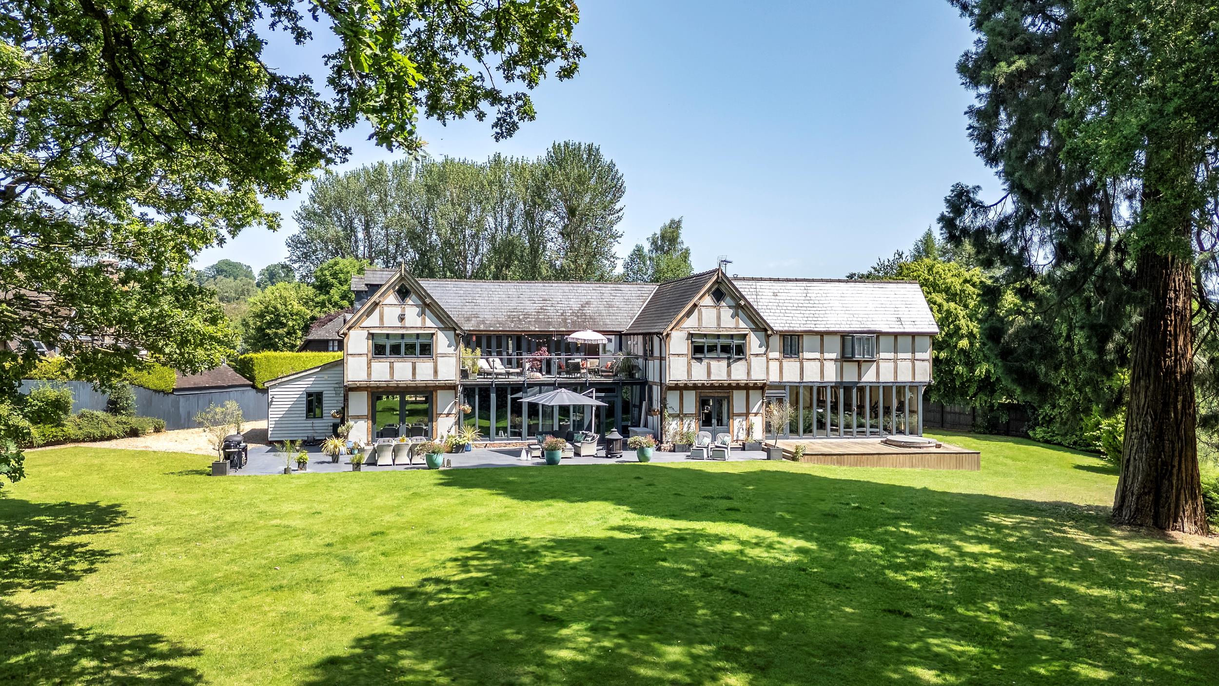 Ribwood, 3 Caynham Woods, Caynham, Ludlow, Shropshire SY8