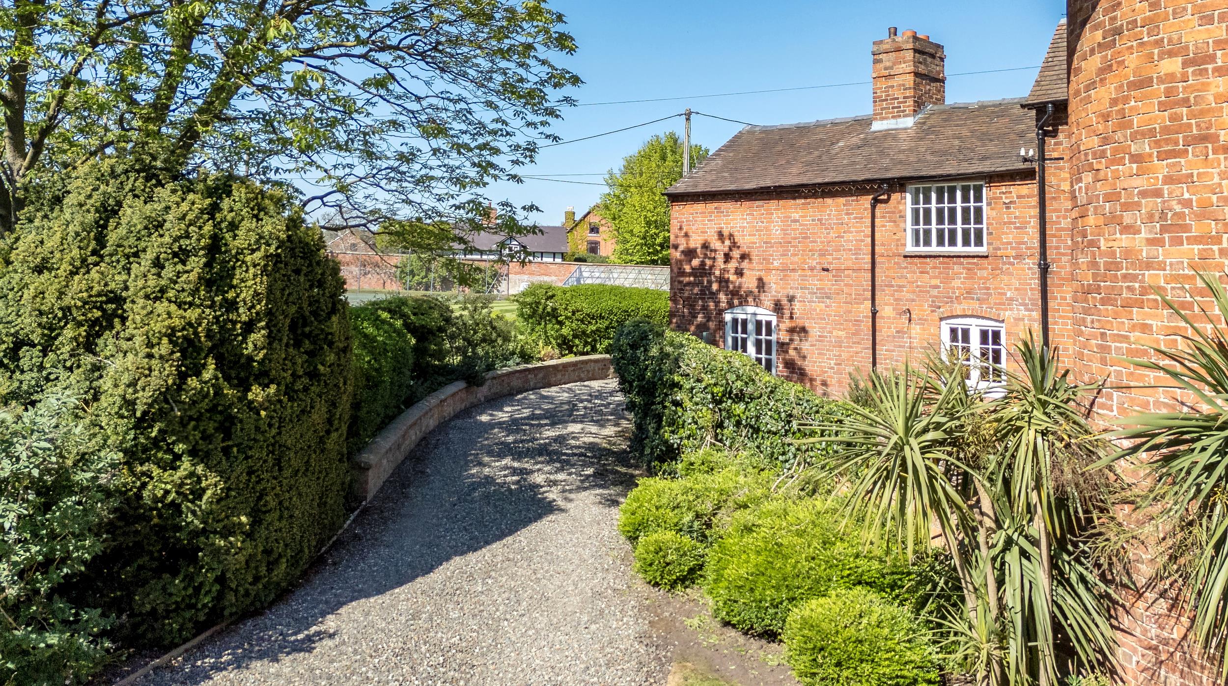 Upton Magna, Shrewsbury, Shropshire SY4