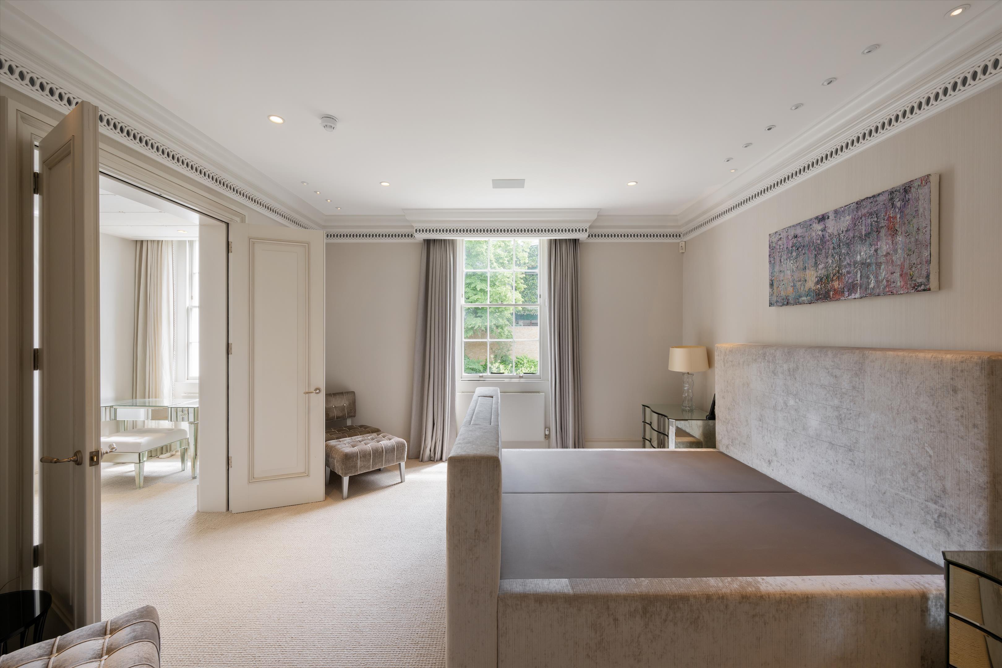 Cavendish Close, St Johns Wood, London, NW8