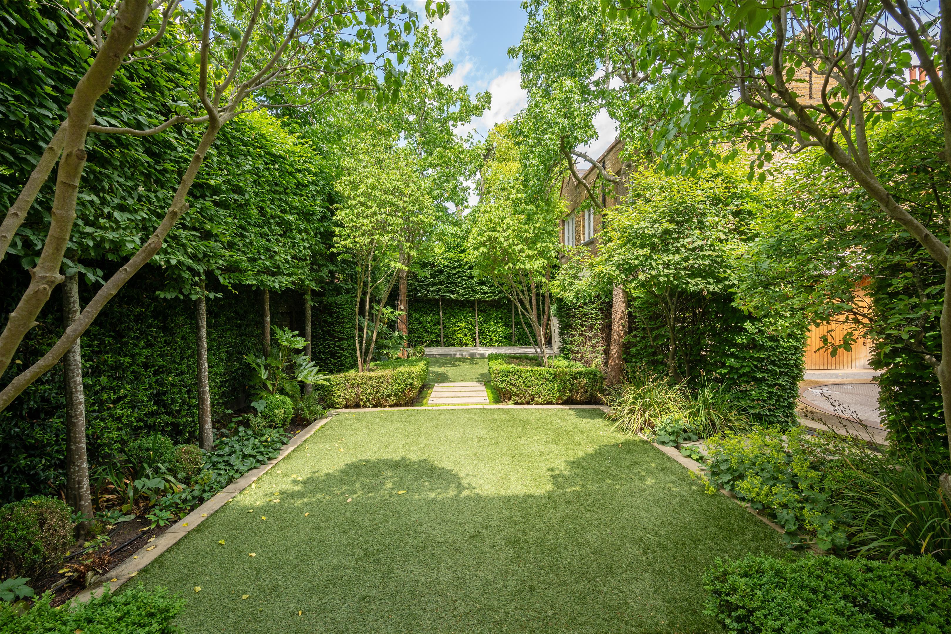 Cavendish Close, St Johns Wood, London, NW8